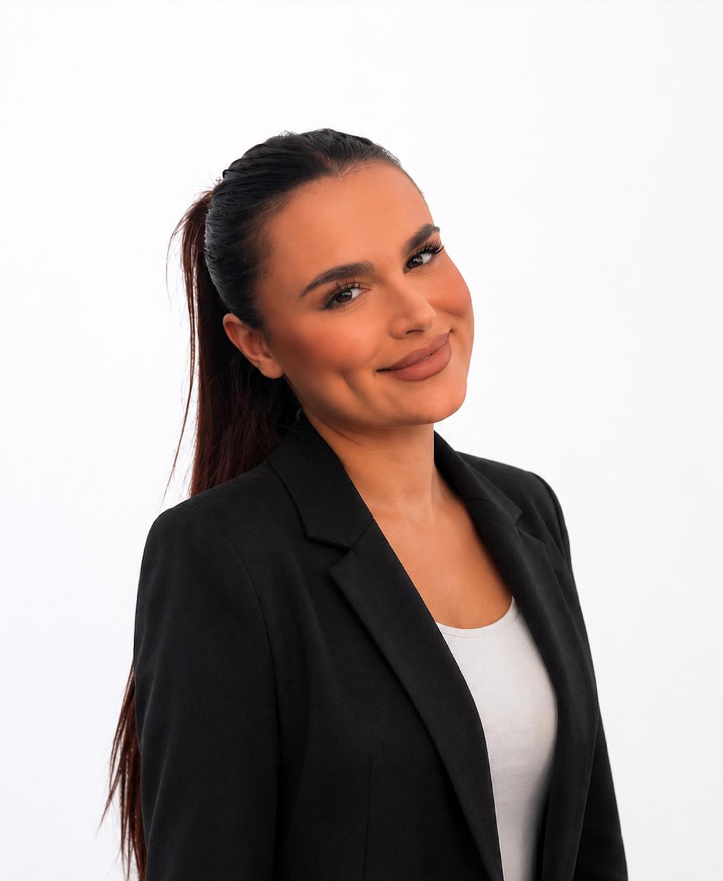 Alejandra, Client Experience Director — portrait photo